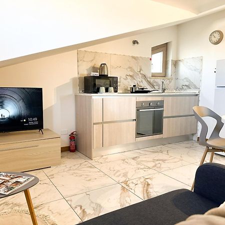 Carolas Luxury House Fiumicino Exteriör bild