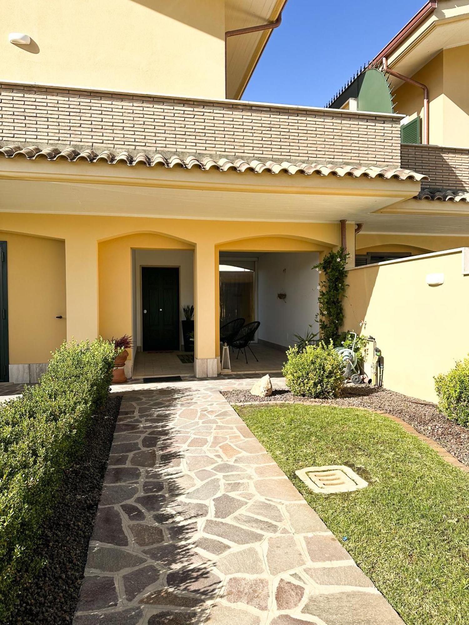 Carolas Luxury House Fiumicino Exteriör bild